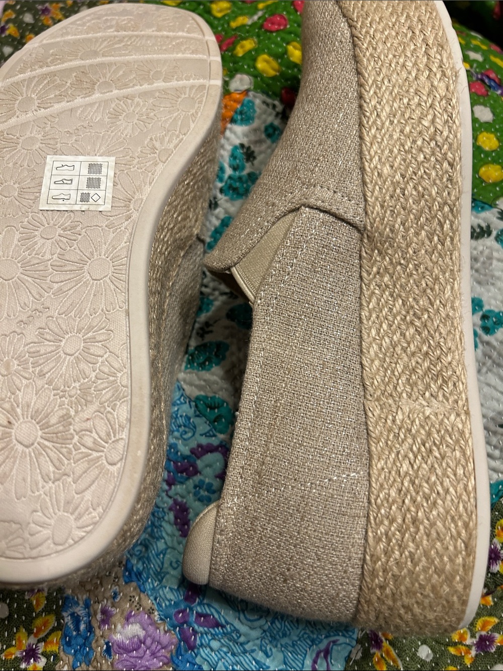 Skechers Martha Slip-On Espadrille in Neutral Beige Canvas upper. Sz 8 - Picture 8 of 10